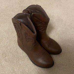 Kids Size 12 Cat & Jack Brand Cowboy Boots. Used-VG. Cute! Almost Like New.